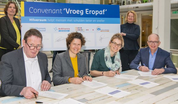 Vroeg Eropaf: Mensen met schulden sneller en beter helpen