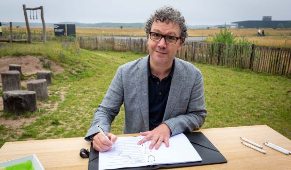 Het Gooi en Omstreken zet handtekening onder Woondeal regio Amersfoort