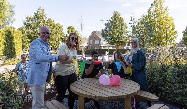 Feest met bewoners Melkfabriek Eemlandia Bunschoten