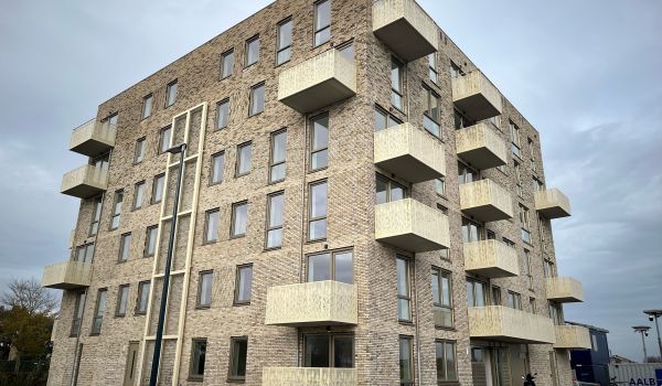82 appartmenten en ontmoetingsruimte opgeleverd in Bunschoten Eiland 5