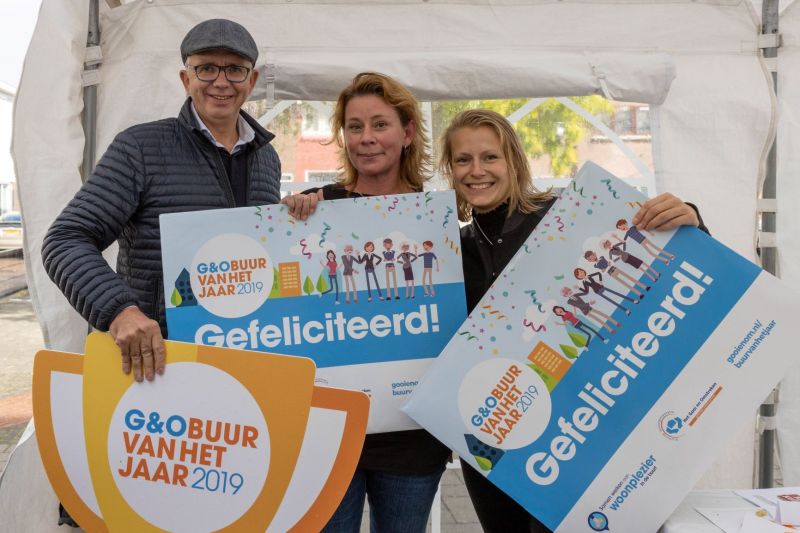 Anki Coumans (43) uit Hilversum wint Buur van het Jaar Award 1
